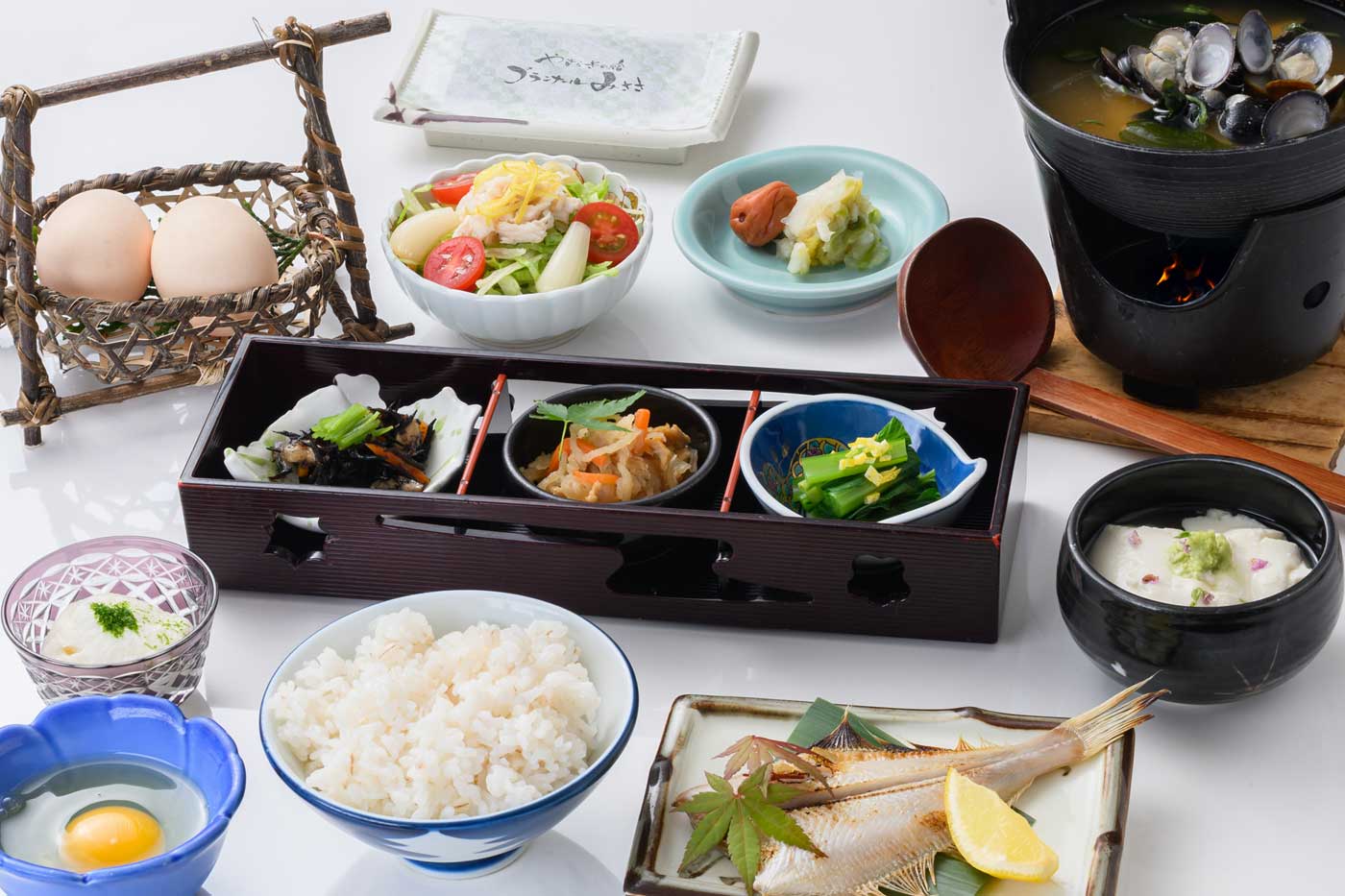 朝食
